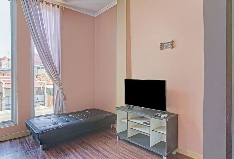 Отель O Pelangi Residence