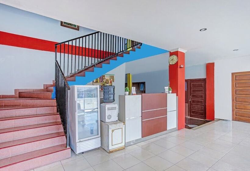 Отель O Pelangi Residence