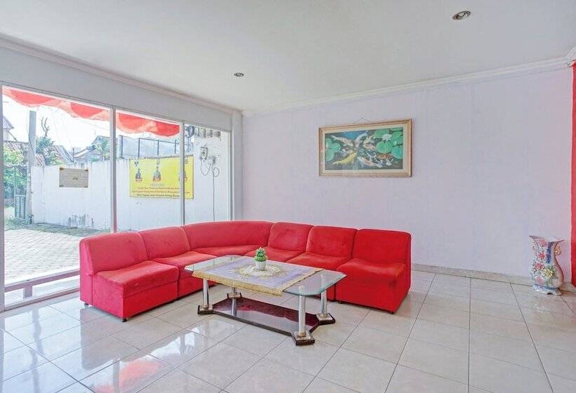 Отель O Pelangi Residence