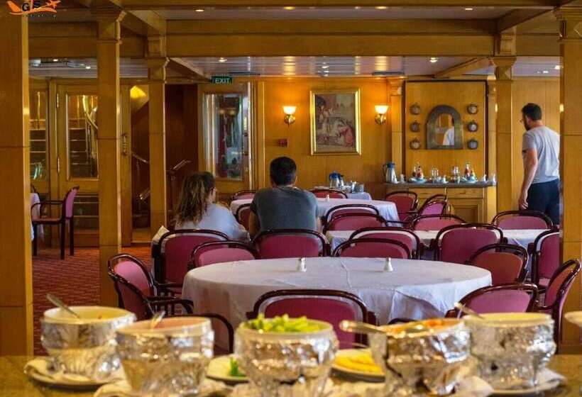 هتل Princess Amira Aswan