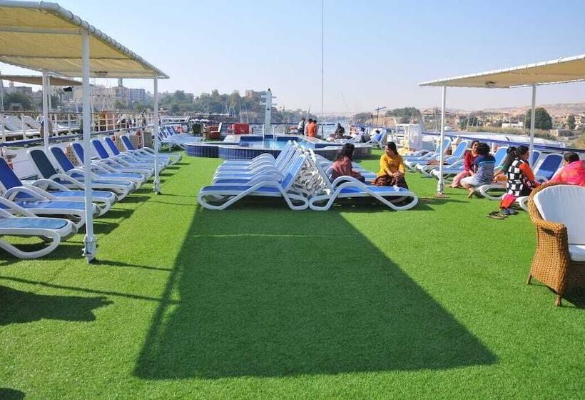 هتل Princess Amira Aswan