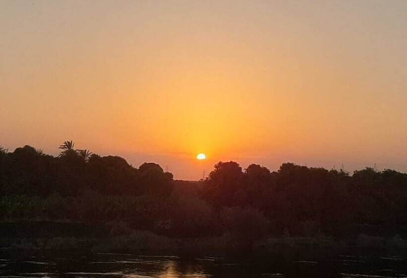 هتل Princess Amira Aswan