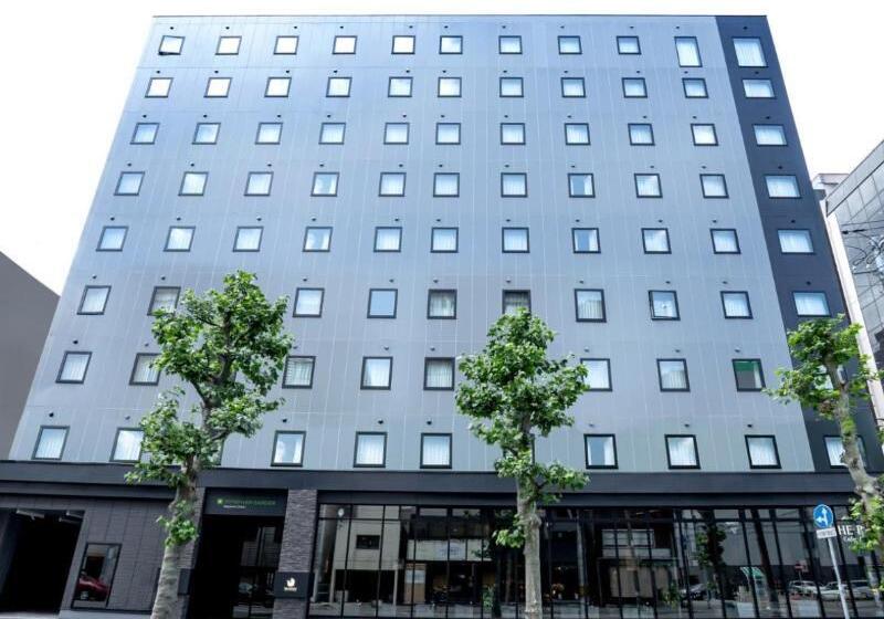 בית מלון כפרי Wyndham Garden Sapporo Odori