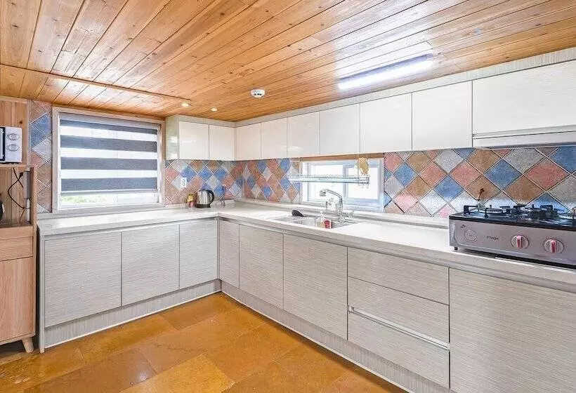 Jeju Bijalim Pension