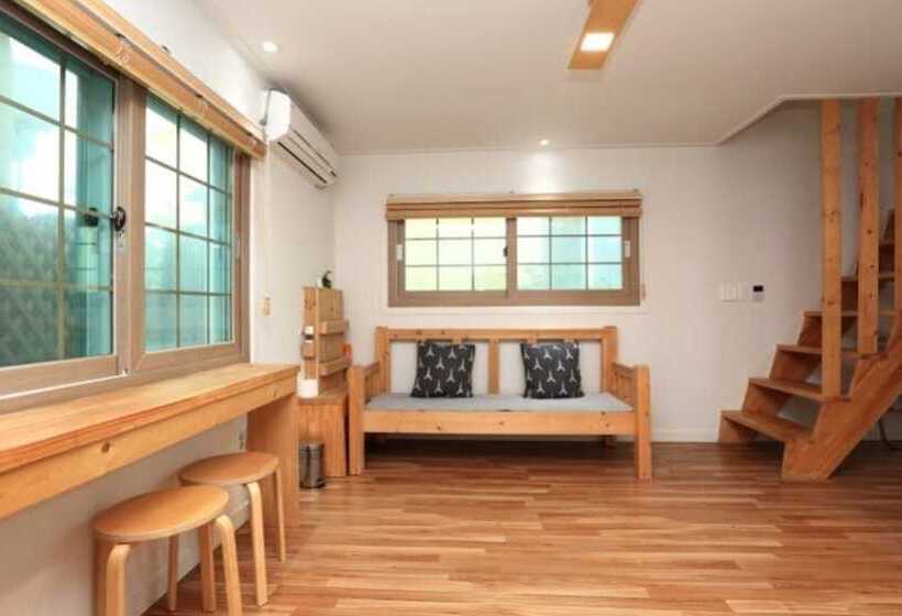 Jeju Ugichani Pension