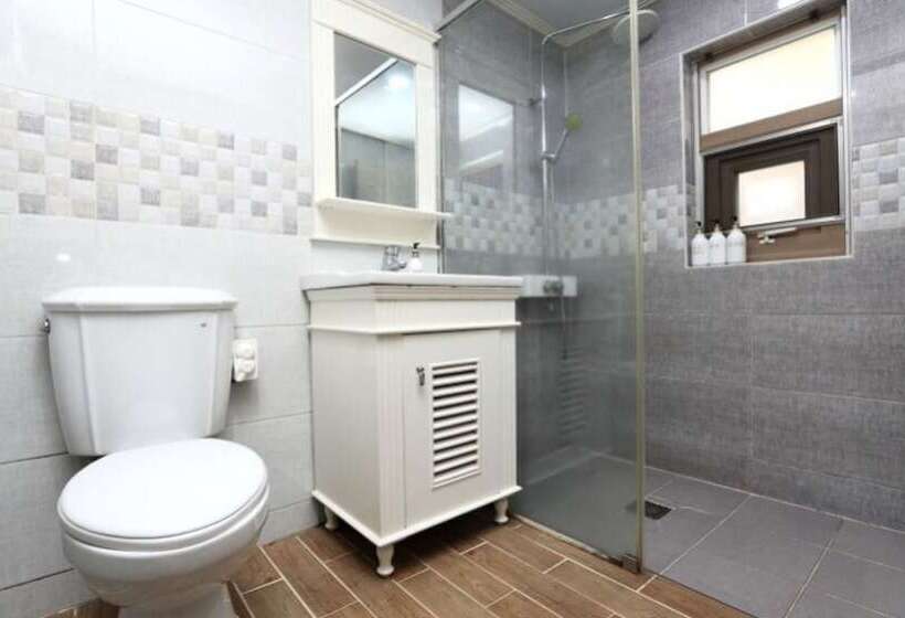 Jeju Ugichani Pension