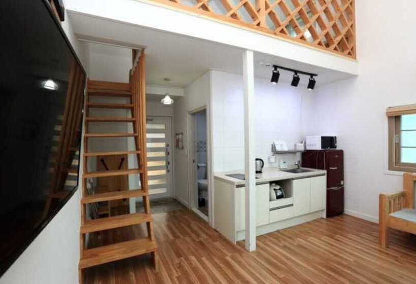 Jeju Ugichani Pension