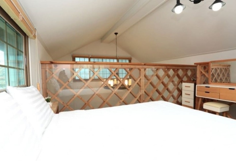 Jeju Ugichani Pension