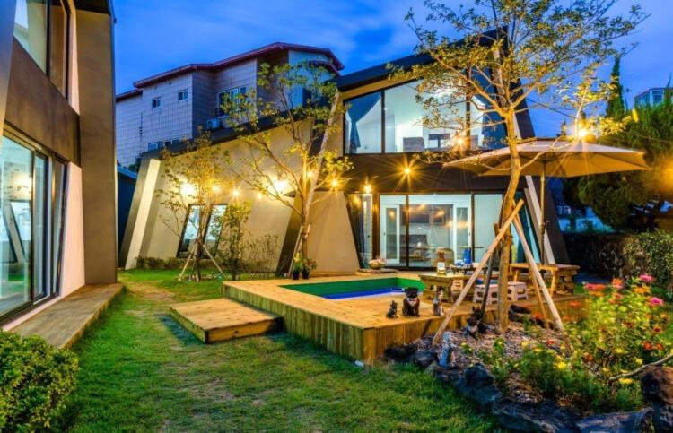 Jeju Ugichani Pension