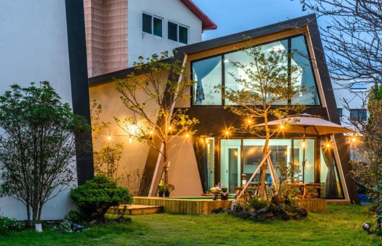 Jeju Ugichani Pension