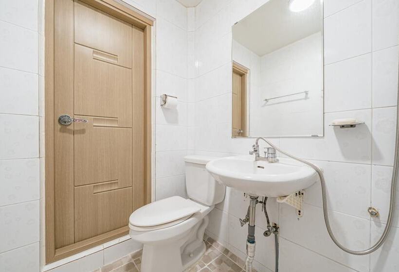 Jeju Yeongsung Motel