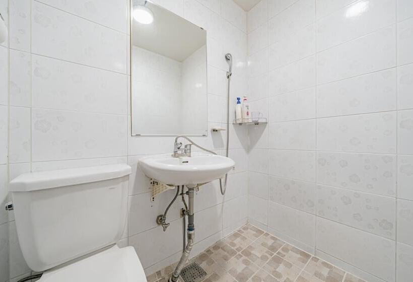 Jeju Yeongsung Motel