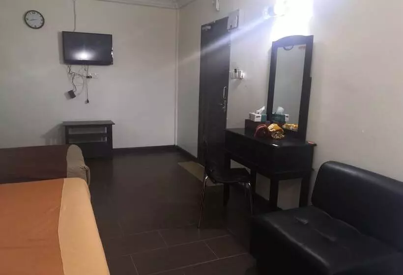 Opah Inn Hotel By Oyo Rooms
