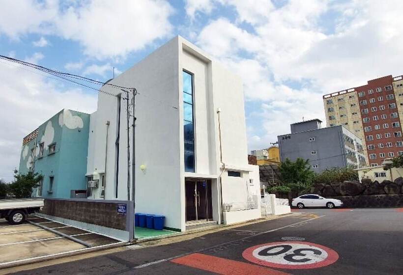 Pensió Jejudo Hasukjip Guesthouse