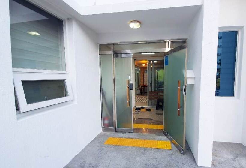 Pensió Jejudo Hasukjip Guesthouse