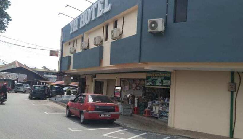 Th Hotel By Oyo Rooms