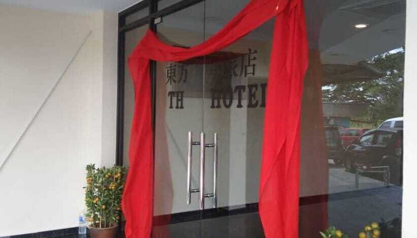 Th Hotel By Oyo Rooms