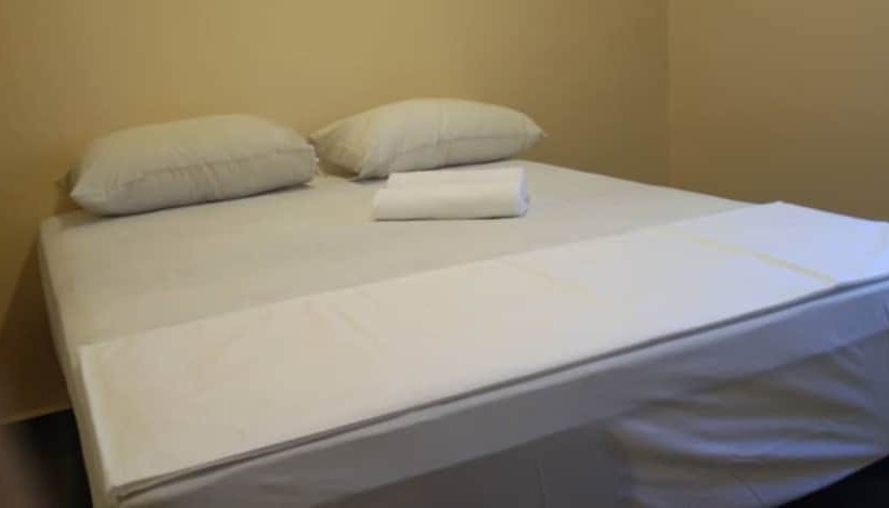 Th Hotel By Oyo Rooms