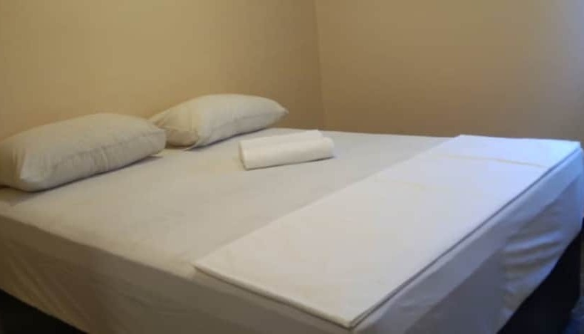 Th Hotel By Oyo Rooms