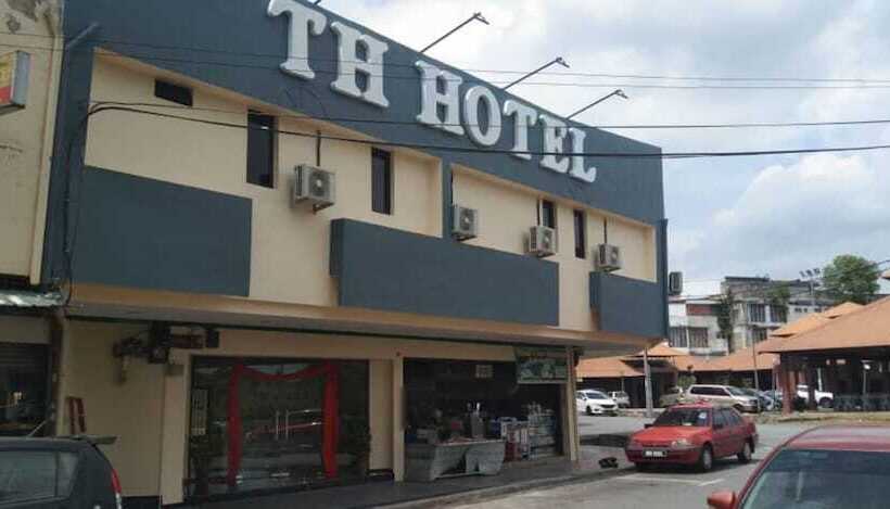 Th Hotel By Oyo Rooms