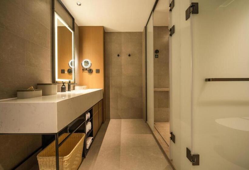 Atour Hotel Dalian Development Zone