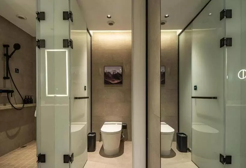 Atour Hotel Dalian Development Zone