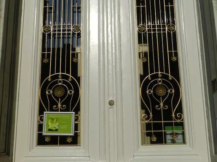 ホテル Bed & Breakfast Guesthouse Leman