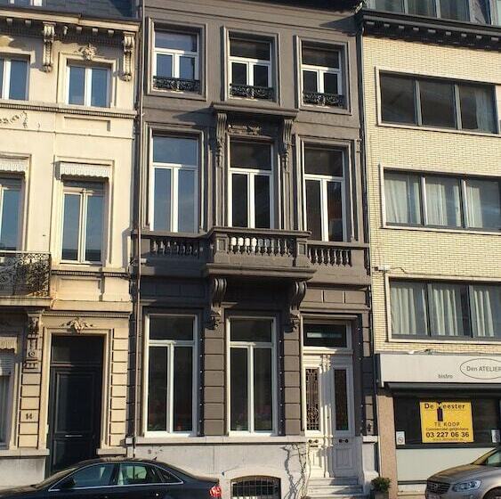 هتل Bed & Breakfast Guesthouse Leman