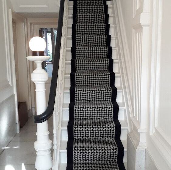 هتل Bed & Breakfast Guesthouse Leman