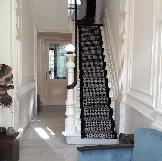 ホテル Bed & Breakfast Guesthouse Leman