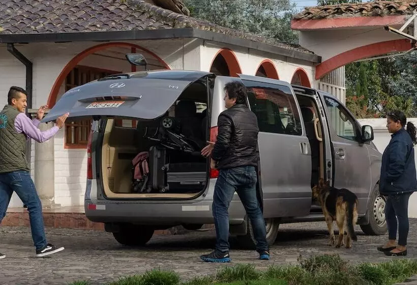 Hotelli Hosteria San Carlos Tababela