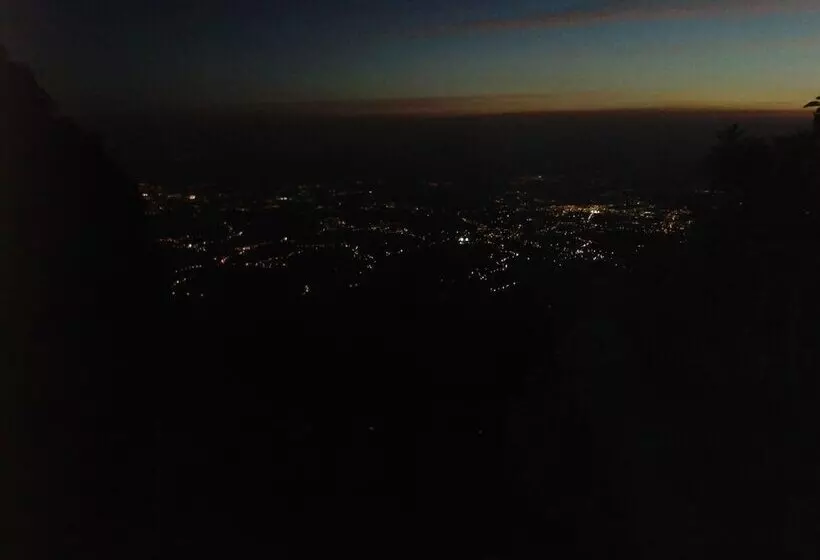 Hotelli Lagunillas Del Poas