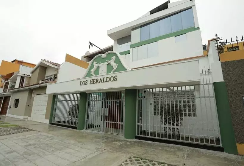 هتل Los Heraldos