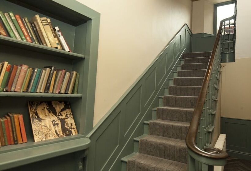 Отель The Rooms At Bardons