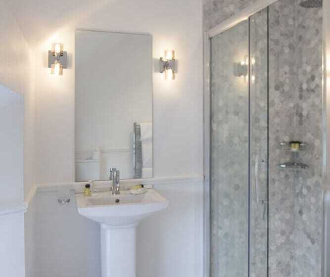 Отель The Rooms At Bardons