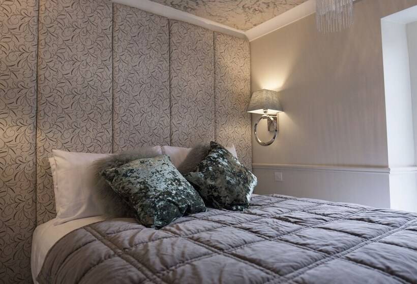 Отель The Rooms At Bardons