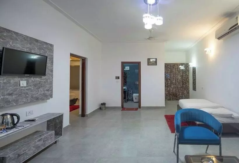 Hotelli Corbett Holiday Forest Resort