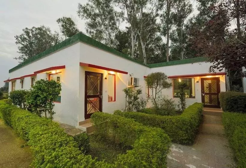Hotelli Corbett Holiday Forest Resort