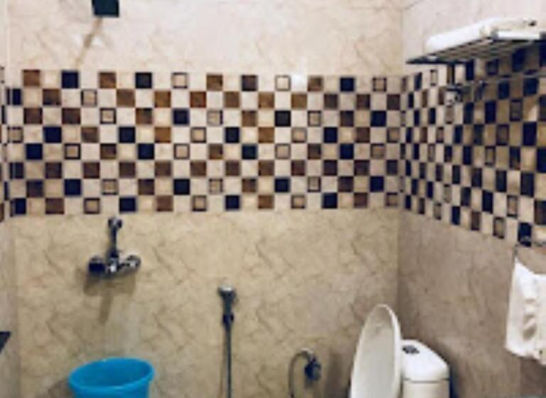 Hotel Spiti , Mathura