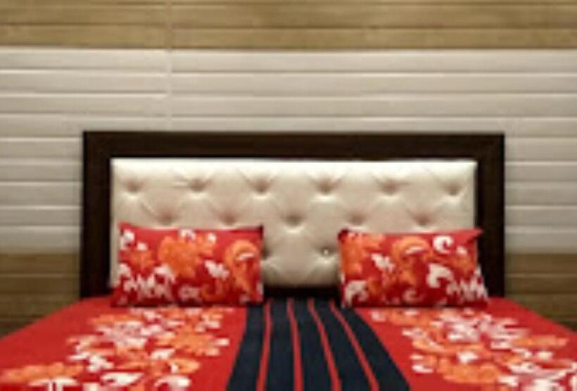 Hotel Spiti , Mathura