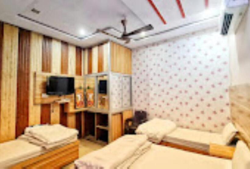 Hotel Spiti , Mathura