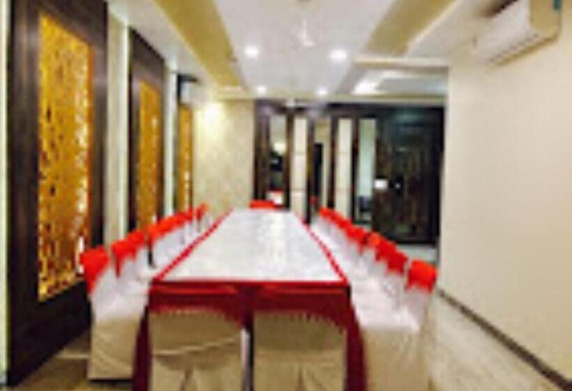 Hotel Spiti , Mathura