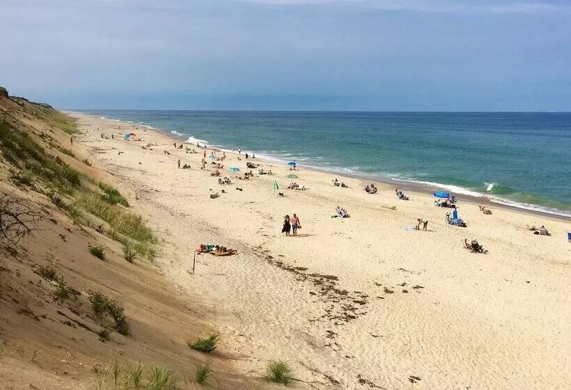 Hotelli The Platinum Pebble Boutique Inn   Adults Only