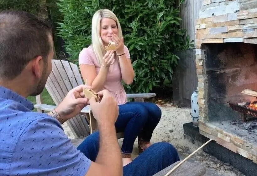 Hotelli The Platinum Pebble Boutique Inn   Adults Only