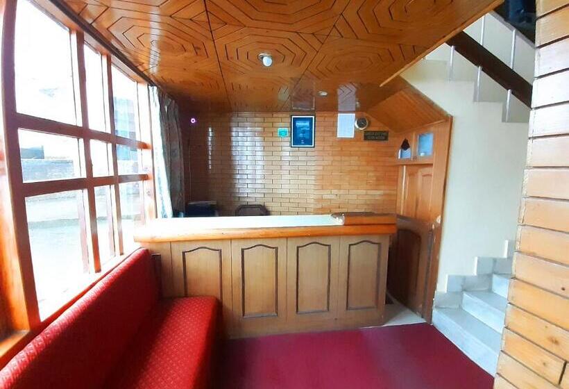 ホテル Amar Palace