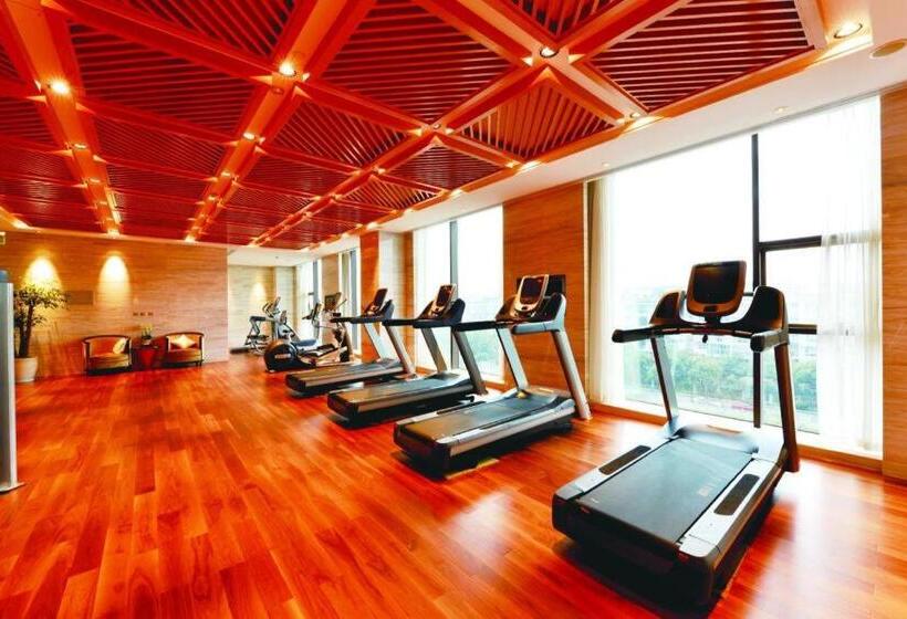 Отель Balan International