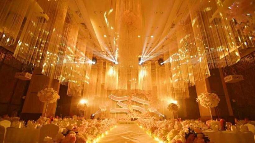 Отель Balan International