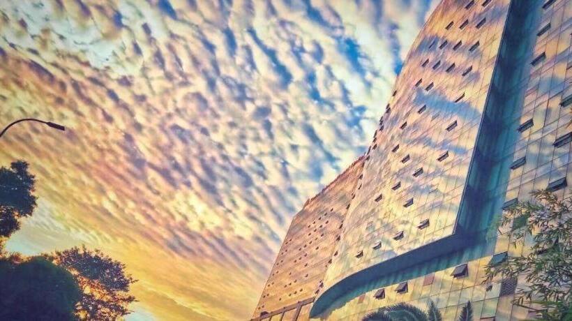 Отель Balan International