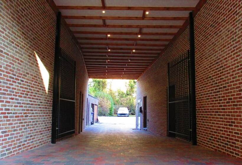 هتل Value Stay Residence Mechelen