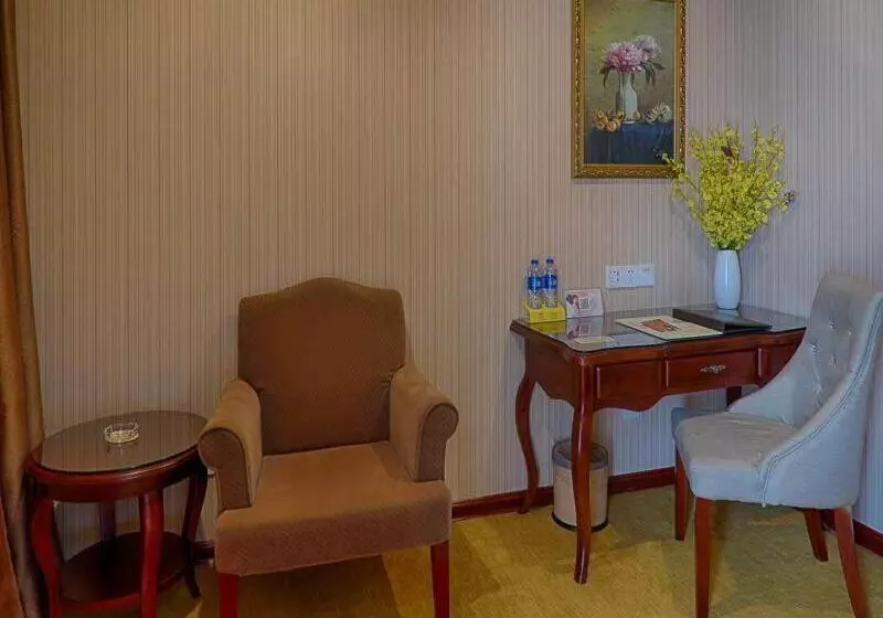 Vienna Hotel Jiangsu Danyang Railway Station